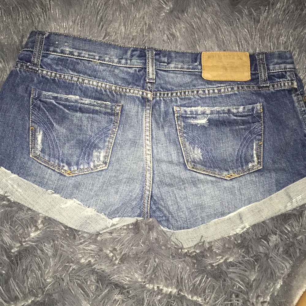 Shorts - Picture 3 of 4